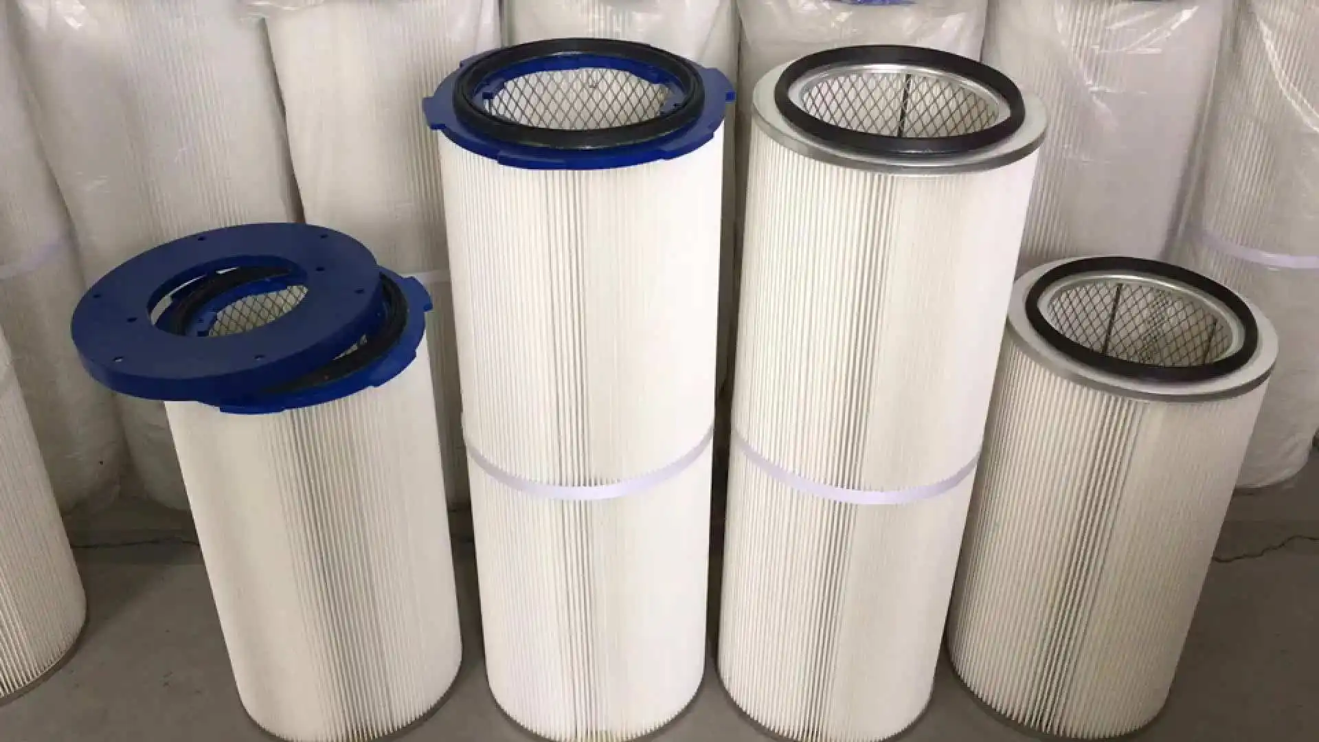 What are the materials of the dust removal filter cartridge？
